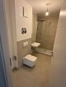 Muster - Bad mit Dusche - Neu sanierte 3-Zimmerwohnung - 1.100,00&nbsp;EUR Kaltmiete, ca.&nbsp; 75,00&nbsp;m&sup2;&nbsp;Wohnfl&auml;che