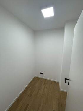 Abstellraum - Etagenwohnung mit 142,00 m² in Herzogenaurach zum Kaufen