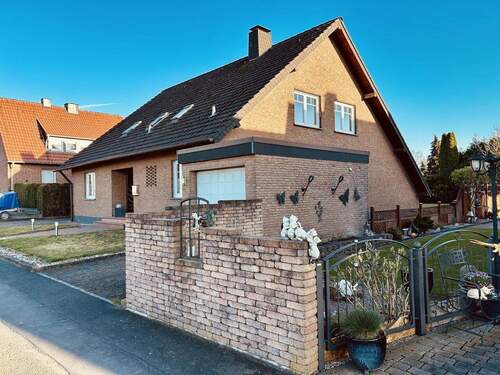 Frontansicht - Haus in Idyllischer,Ländlicher Lage