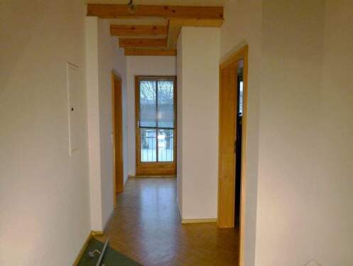 Flur - Mehrfamilienhaus, Wohnhaus mit 89,00 m&sup2; in Straßkirchen zum Kaufen