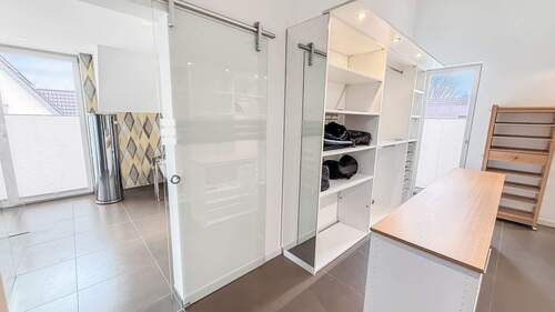 OG Begehbarer Kleiderschrank - 