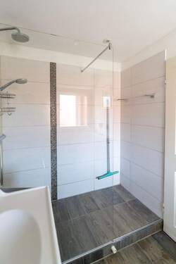 4_Das_Badezimmer_2.jpg - 