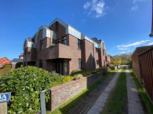 Auffahrt - Etagenwohnung mit 92,40 m&sup2; in Wangerland zum Kaufen