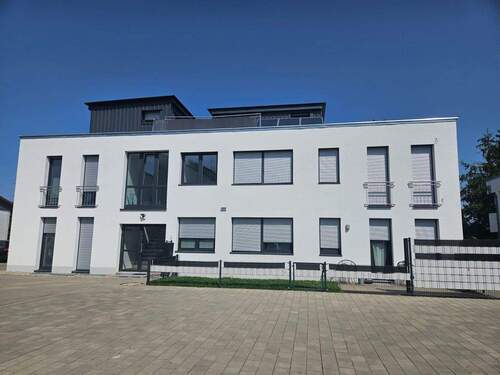 Gebäudeansicht von Außen - 2 Zimmer Etagenwohnung zum Kaufen in Hemhofen