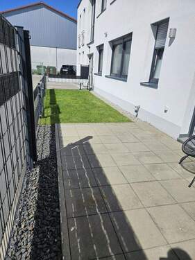 Terrasse/Rasen - 