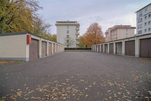 Garagen - 3 Zimmer Etagenwohnung zum Kaufen in Neu-Isenburg