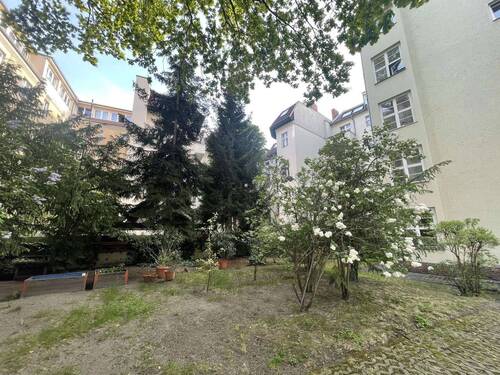 01. - Zentrale Stadtwohnung in Berlin Tempelhof - mit eigenem Stellplatz!