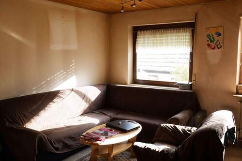 Wohnzimmer EG - 7 Zimmer Mehrfamilienhaus, Wohnhaus zum Kaufen in Meßstetten