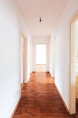 Flur - 3 Zimmer Etagenwohnung zum Kaufen in Hamburg