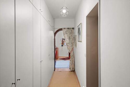 Flur 2 mit Einbauschrank - 