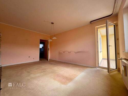 Wohnzimmer - Etagenwohnung mit 58,00 m&sup2; in Langen zum Kaufen