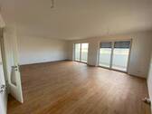 Wohnzimmer - Etagenwohnung mit 95,80 m&sup2; in Buchen (Odenwald) zur Miete