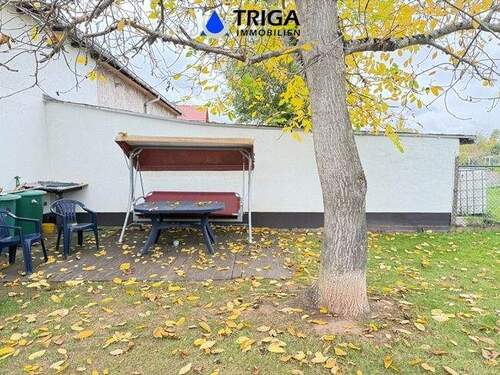 Sitzgelegenheit im Garten - 