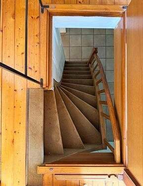 Treppe zum DG - 