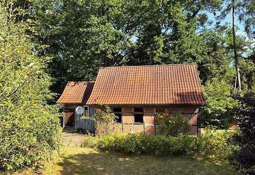 Nebengbäude mit Geräteraum - 