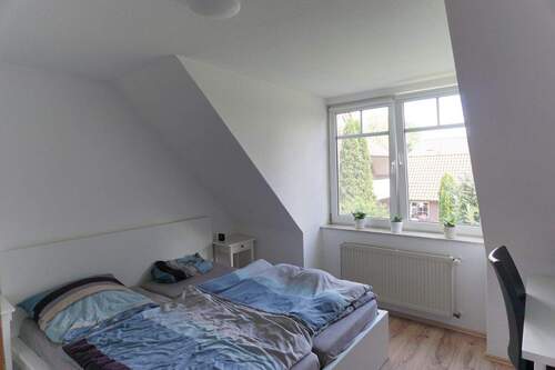 Schlafzimmer - Etagenwohnung mit 84,00 m² in Ganderkesee zur Miete