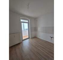 sanierte, großzügige 2-Raum-Wohnung mit Loggia - Waldheim