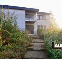 Freistehendes Zweifamilienhaus mit Einliegerwohnung, Garten und Doppelgarage zu verkaufen. - Wadgassen Schaffhausen