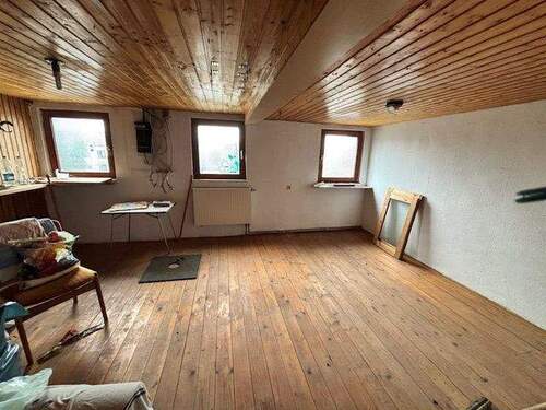 Dachboden, ein Raum ausgebaut - 