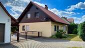 Einfahrtsbereich - 4 Zimmer Einfamilienhaus zum Kaufen in Kreba-Neudorf