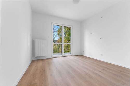 Küche mit Balkonzugang - Kernsanierte 2,5-Zimmer-Wohnung in Köln-Weidenpesch - modern, charmant und bestens gelegen