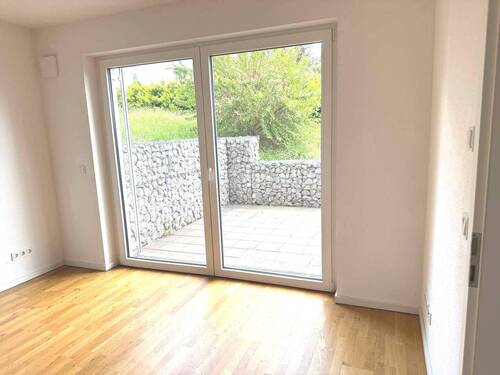 Schlafzimmer mit Zugang zur Terrasse - 