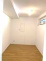 Abstellraum/Ankleidezimmer innerhalb der Wohnung - 