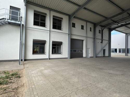 Frontansicht Halle - 