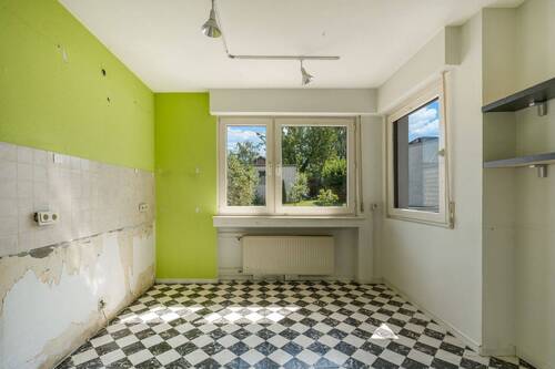 Küche mit Blick zum Garten - 6 Zimmer Reihenmittelhaus in Weilerswist