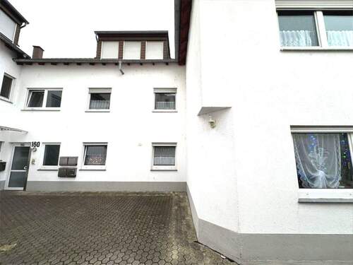 IMG_1037.JPG - 4 - Zimmerwohnung im 1. Obergeschoss Gäste-WC Kellerraum PKW-Stellplatz ohne Balkon