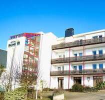 RUDNICK bietet LAGEPERLE für ENTWICKLER: ca. 5800 qm ehem. Hotel in Fußgängerzone mit Kurparkblick - Bad Nenndorf