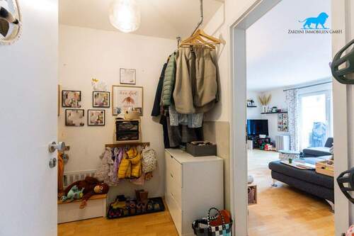 Eingang und Flur - 3 Zimmer Etagenwohnung in Dachau