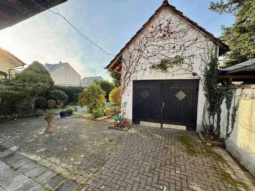 FOTO 2 - Mehrfamilienhaus, Wohnhaus mit 150,00 m&sup2; in St. Leon-Rot zum Kaufen