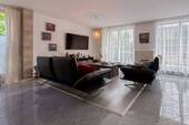 Wohnzimmer - Reihenendhaus mit 240,00 m&sup2; in Bonn zum Kaufen