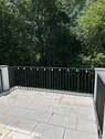 Balkon mit Blick ins Grüne (Muster) - 