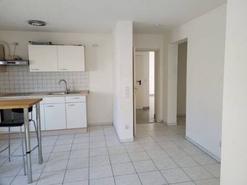 Zugang mit Küche - 2 Zimmer Etagenwohnung zur Miete in Giebelstadt