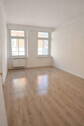 Wohnzimmer - Neu renovierte 2-Zimmerwohnung mit Balkon zu vermieten