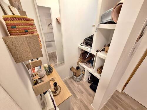 Gaderobe - Etagenwohnung mit 81,40 m² in Fürth zum Kaufen