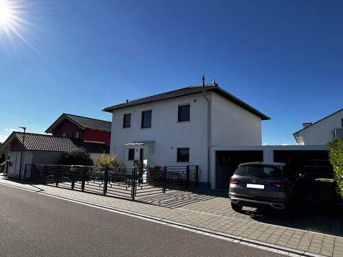 Bild 2 - 4 Zimmer Einfamilienhaus zum Kaufen in Schillingsfürst