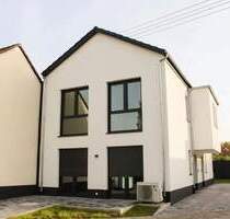 Neubau-Doppelhaushälfte - Modernes Wohnen im Erstbezug mit hochwertiger Ausstattung und Garten - Ludwigshafen am Rhein Mundenheim