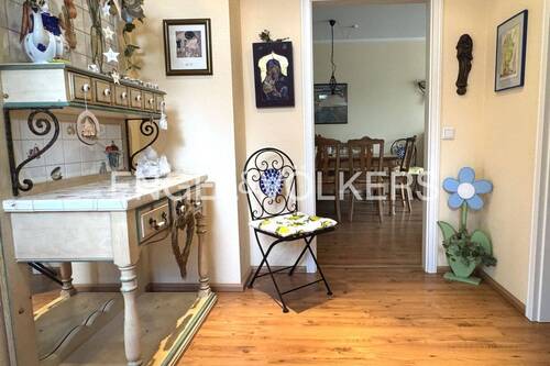 Schicke Diele EG - 7 Zimmer Mehrfamilienhaus, Wohnhaus zum Kaufen in Hilden