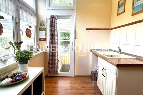 Küchenausgang zum Garten EG - 7 Zimmer Mehrfamilienhaus, Wohnhaus in Hilden