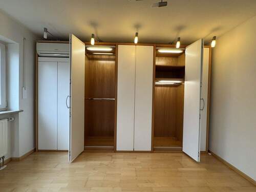 1OG Schlafzimmer Einbauschrank - 