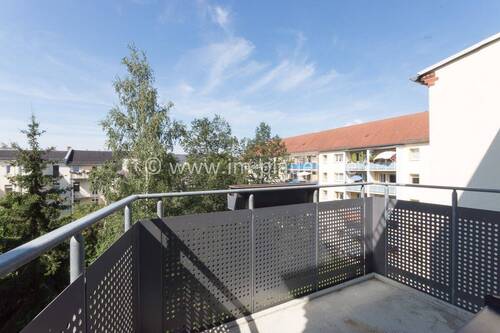Balkon mit Ausblick - 3 Zimmer Etagenwohnung zur Miete in Plauen