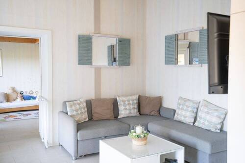 Wohnzimmer - Mehrfamilienhaus, Wohnhaus mit 70,00 m² in Ronshausen zum Kaufen