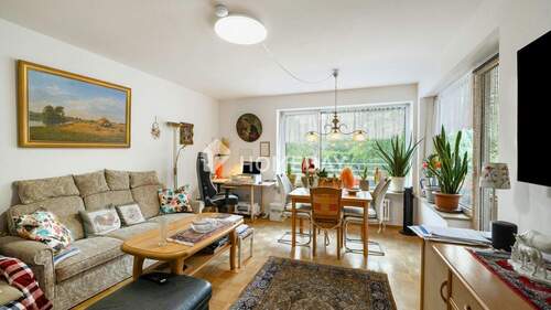 Wohnzimmer 1 - 3 Zimmer Etagenwohnung in Germering