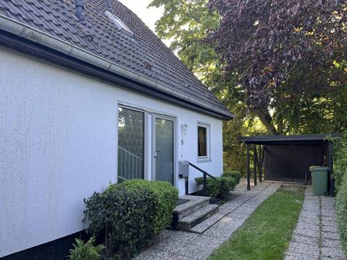 Zufahrt zum Carport - 