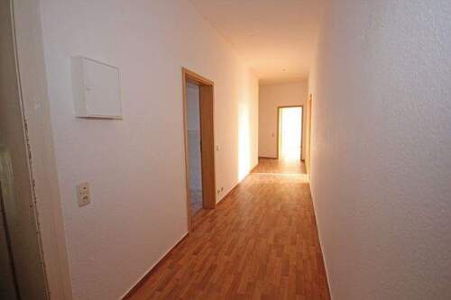 Flur - 4 Zimmer Etagenwohnung in Döbeln