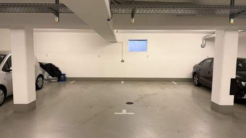 Tiefgaragenstellplatz - 