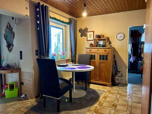 Essdiele - 7 Zimmer Einfamilienhaus in Höchstadt